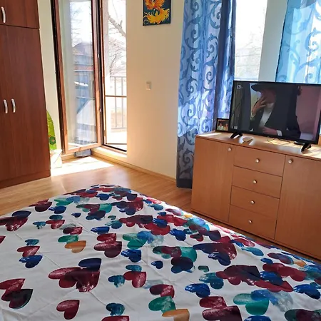 уютен при нели Apartamento Varna